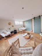 Etincel : Accompagnatrice Bien-être : Constellations Familiales, Hypnose, Massages Énergétiques, Numérologie, Gironde à Le Taillan-Médoc