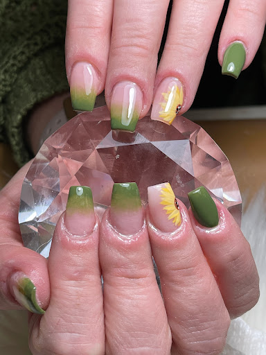 Evey Nail Salon - Thumbnail