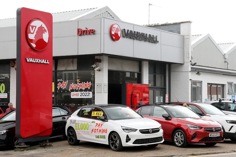 Drive Vauxhall Bristol East photo 2