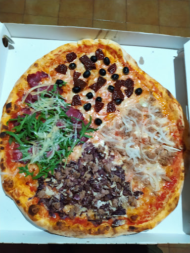 Maxipizza Lo Spicchio d'asporto di Fedon Annamaria e De Michiel Ezio - Thumbnail