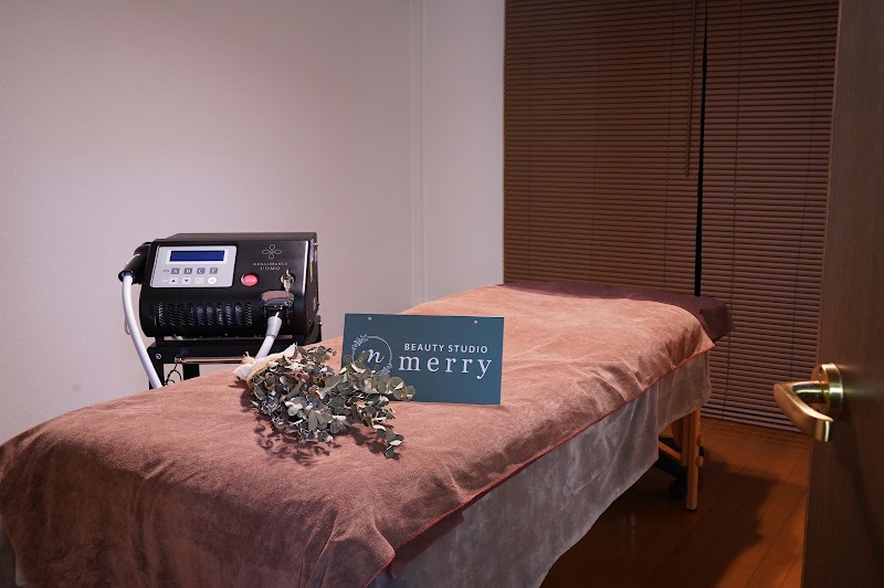 BEAUTY STUDIO merry