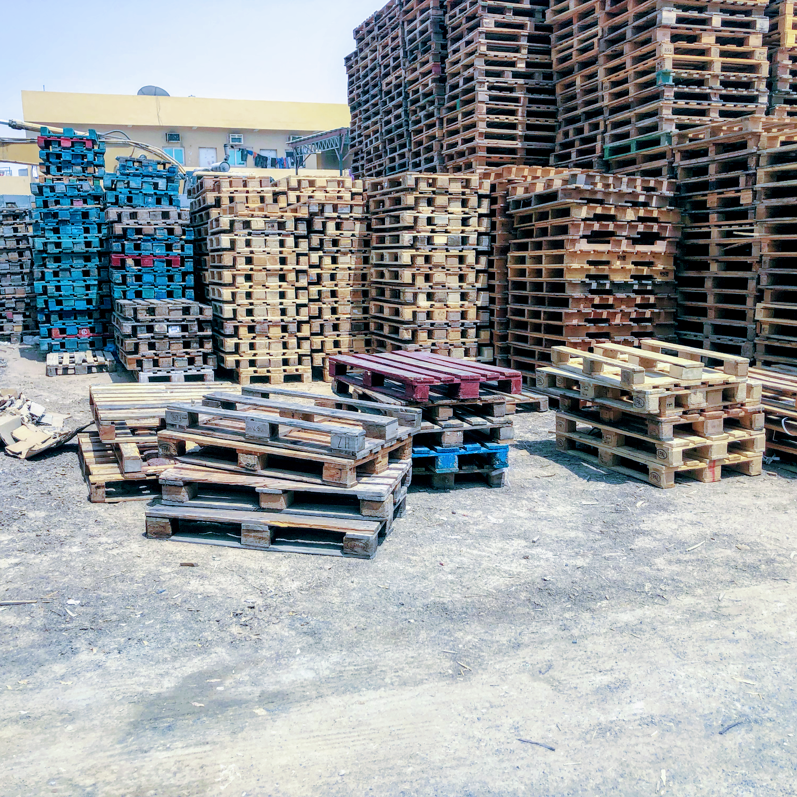 NEJOUM AL LAIL CARPENTRY(wooden pallets suplier) - صورة 2