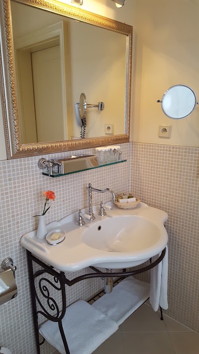 Photos of Savoy Westend Hotel