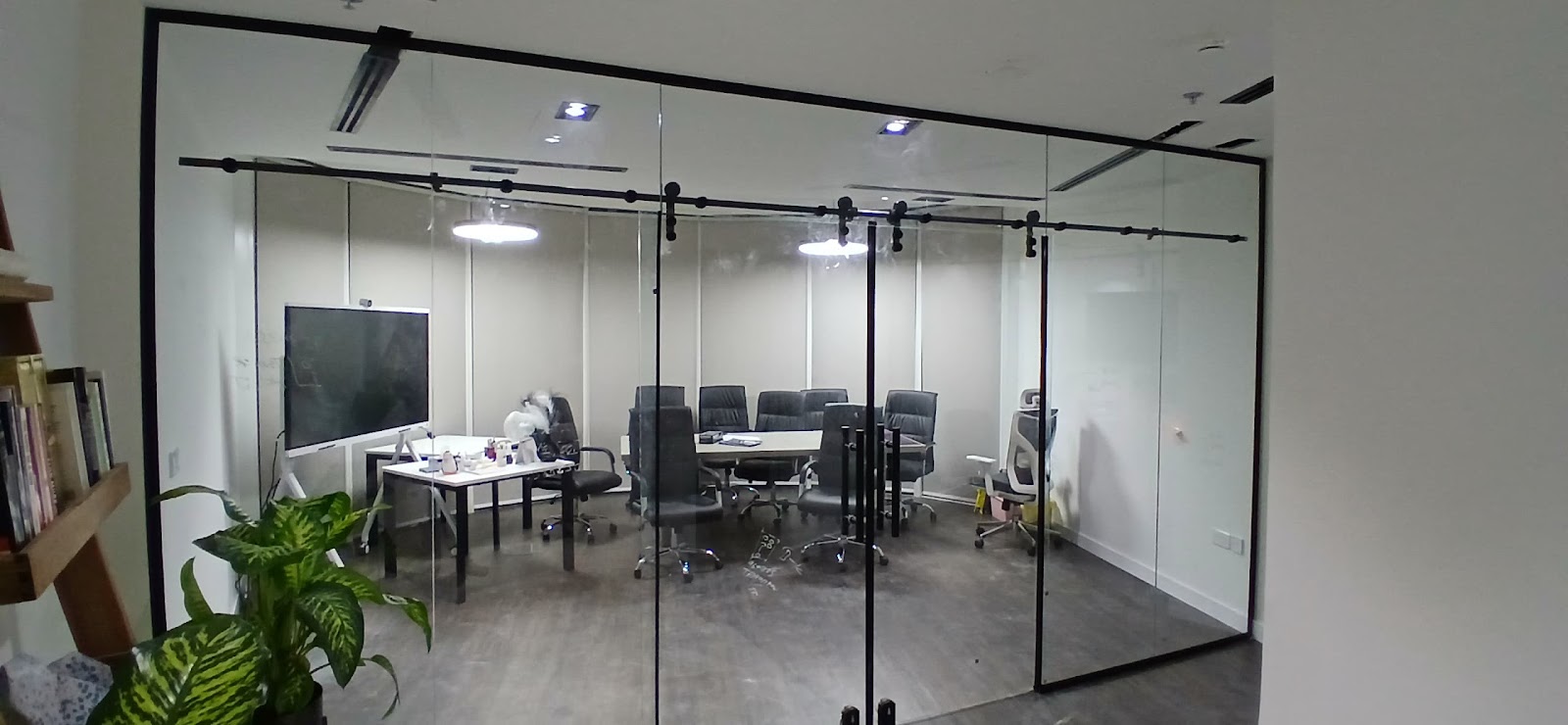 Tanveer Raza for Glass & Aluminium Installation - صورة 3