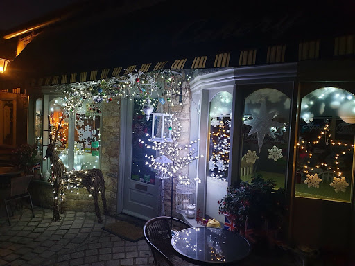 Lillie’s Tearoom and Cakery