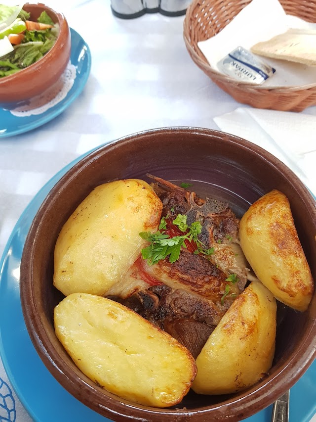 Costas Grill House Taverna