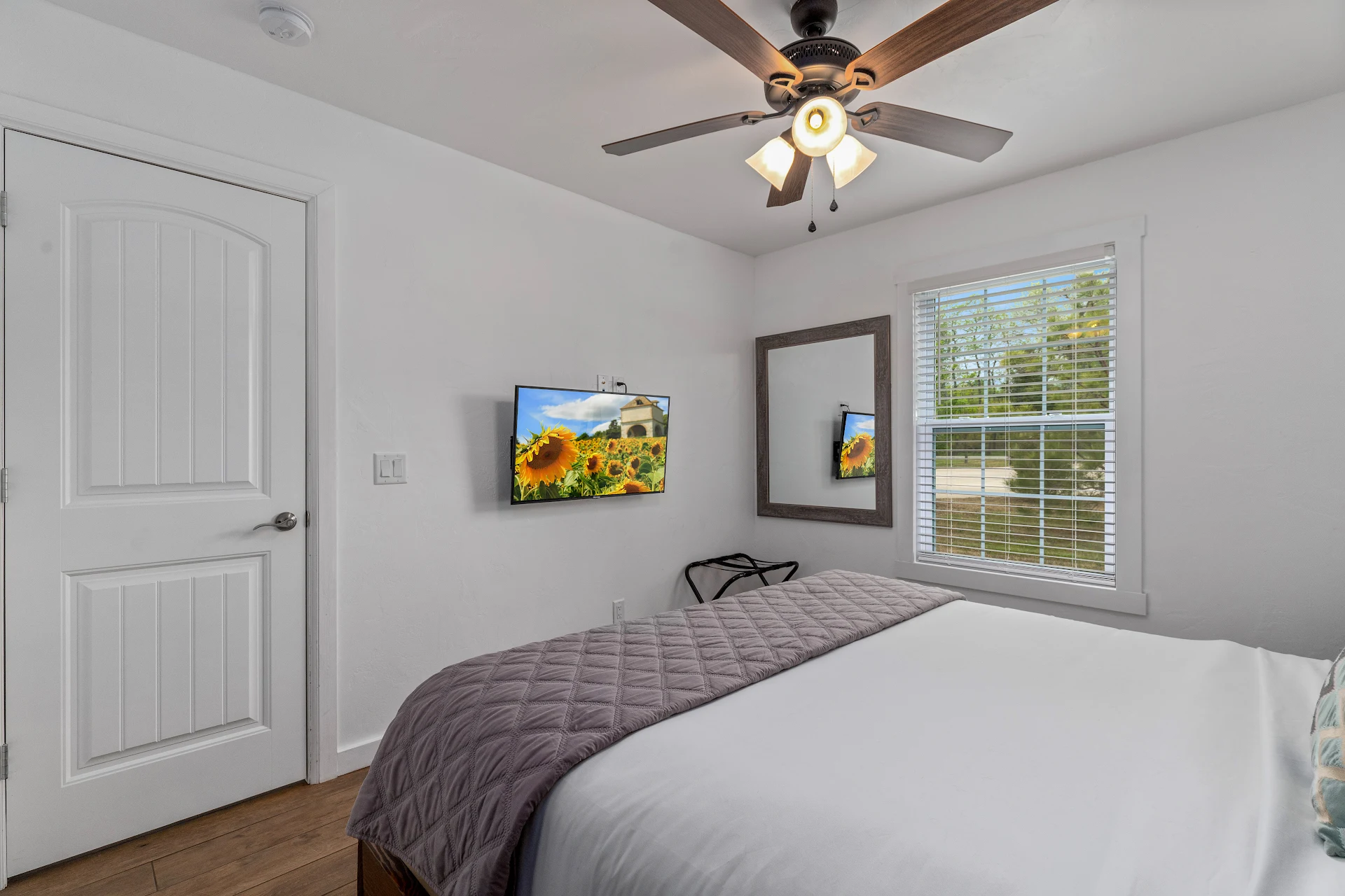 Carey Bay Cottages