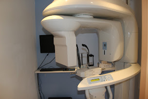 Photo n°7 de Dr Mardam-Bey Willy - Chirurgien-dentiste à La Motte (Dentiste)