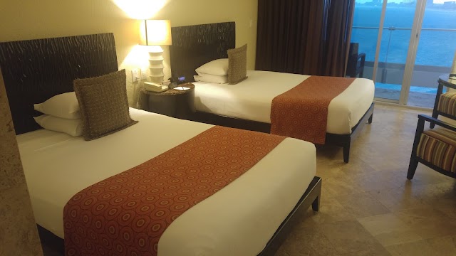 Krystal Grand Punta Cancun