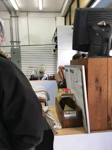 Emerald Valley Cleaners - Thumbnail
