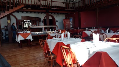Photos of plaza restaurante