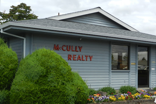 McCully Realty - Visual