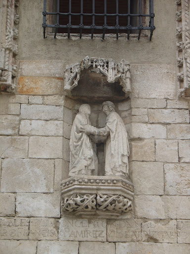 Latin Gate - Visual