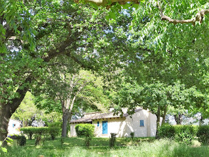 Photo n°27 de Camping Le Moulin Neuf à Saint-Quentin-la-Poterie (Terrain de camping)