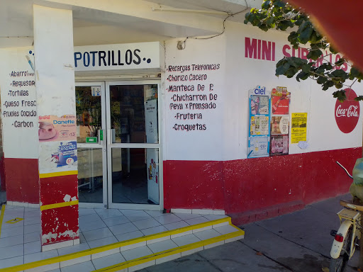 Mini Super "Los Tres Potrillos"