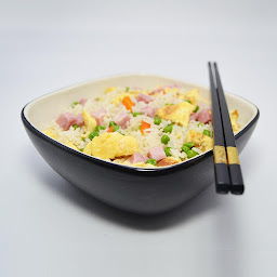 Photo n°3 de YUN BOPHA - ASIAN FOOD à Saint-Maurice-l'Exil (Restaurant thaï)