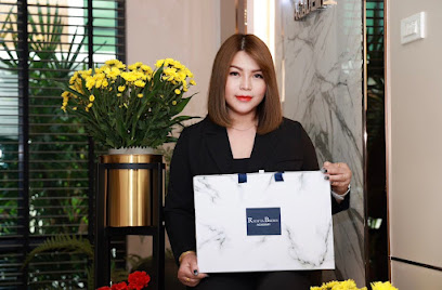 คุณปุ้ยคิ้วสวยสามพราน