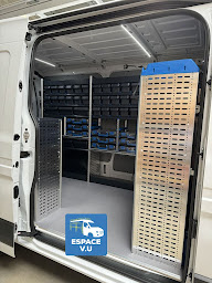 Photo n°3 de ESPACE V.U, Aménagement de Véhicules Utilitaires (VUL) à Bordeaux, opérateur UTAC - AME. Station Sortimo By Gruau. à Yvrac (Atelier de carrosserie automobile)