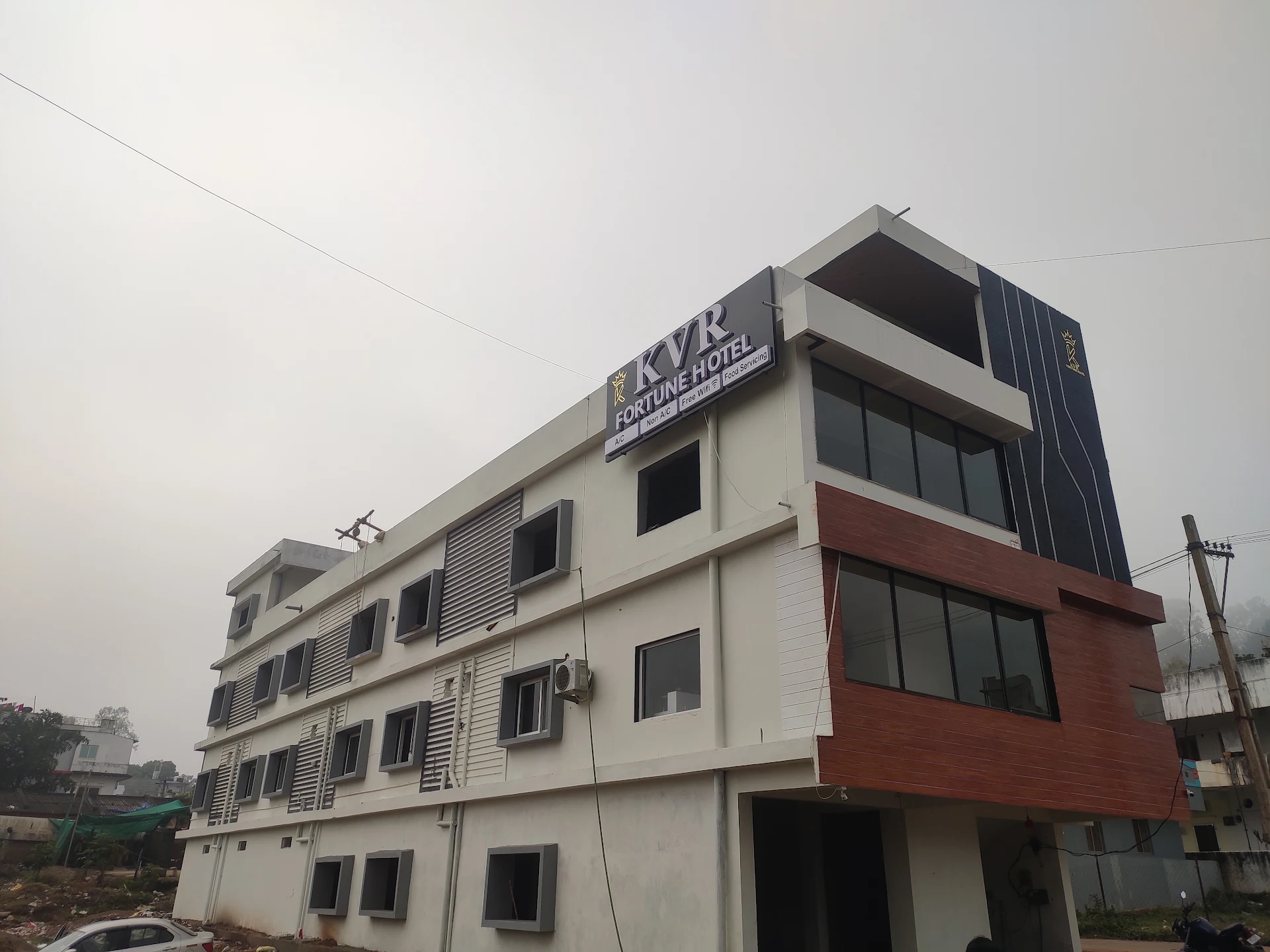 KVR fortune hotel paderu