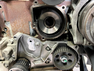 Photo n°6 de Garage Fuchs Spécialiste Mercedes & Jeep, réparations toutes marques à Milhaud (Magasin de pneus)