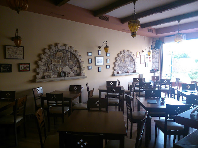 Τα Καλά Καθούμενα - Εστιατόριο