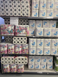 Photo n°19 de DM Destockage à Saint-Bonnet-de-Mure (Magasin)