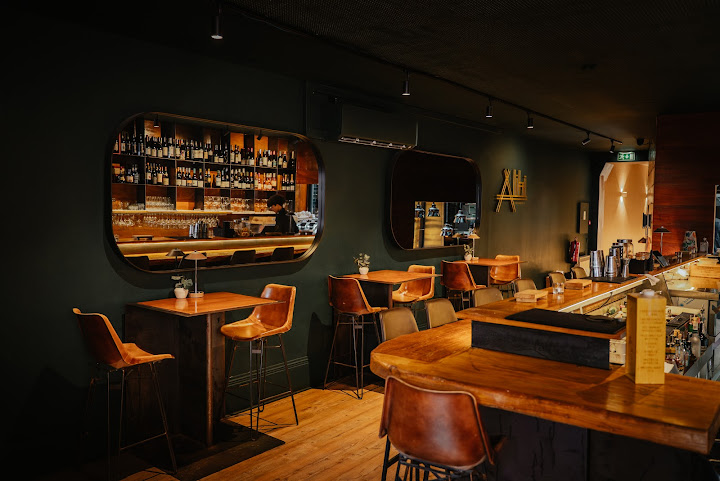 ALIBI by YoursPorto by null