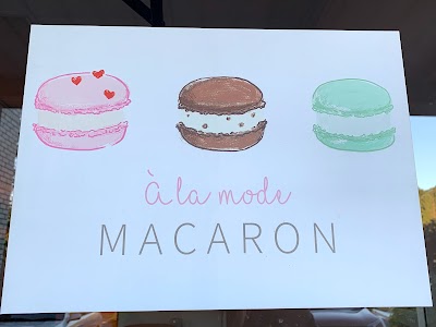 A La Mode Macaron