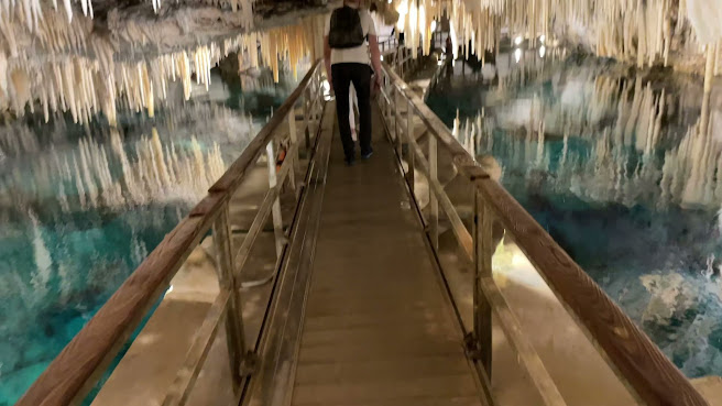 Crystal and Fantasy Caves by null