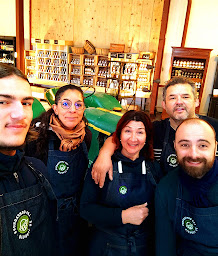 Photo n°15 de LES COMPAGNONS DU TERROIR à Castillon-du-Gard (Caviste)