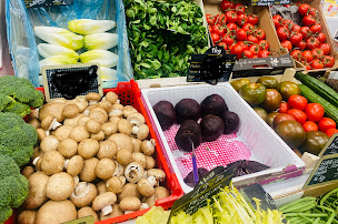 Photo n°2 de Aux 4 Saisons à Thury-Harcourt-le-Hom (Magasin)