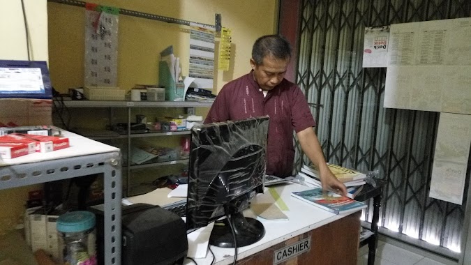 Toko Buku Persada Ilmu, Author: Musdar Saleh