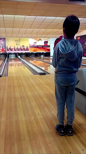 Mega Xtreme Bowling телефон