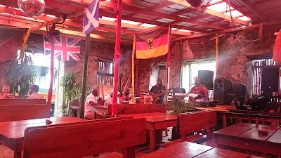 Photos of Ruins Rock Caf&eacute;