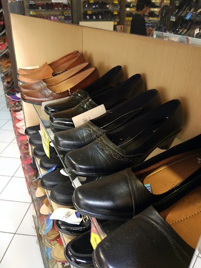 Photos of TOKO Sepatu Stars
