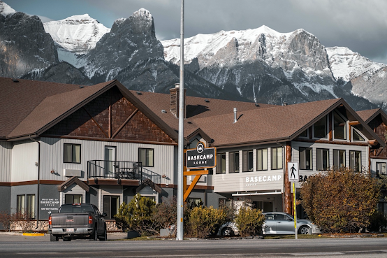 Basecamp Lodge Canmore by null