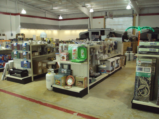 Blue Compass RV North Beaumont (ExploreUSA Supercenter) - Thumbnail