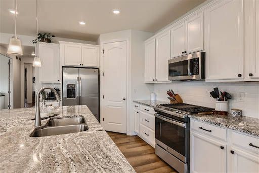 Laura Owen Real Estate, REALTOR , RE/MAX Momentum - Thumbnail