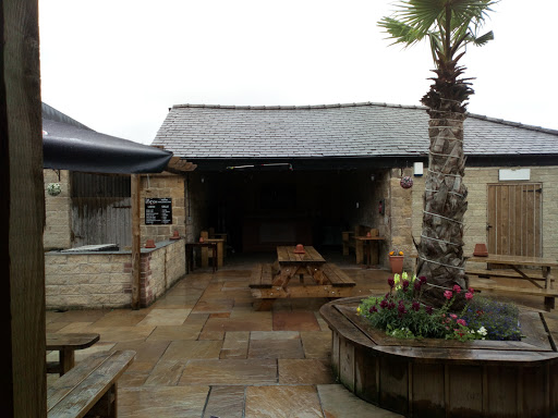 Backyard Grill Bar,The - Visual