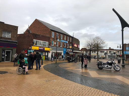 Sutton Outdoor Market - Thumbnail