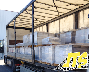 Photo n°2 de JTS Team - Transports à Saint-Amant-Tallende (Société de transport routier)