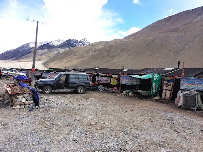 Photos of Zhufeng Base Camp Parking Lot