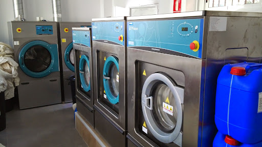 deManuel Laundry - Visual