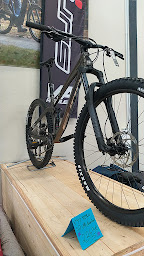 Photo n°14 de La Cyclerie de Charlie - Véloland à Bourbon-l'Archambault (Magasin de réparation de vélos)