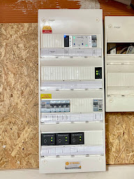 Photo n°4 de POTENCIEL - Énergie Solaire à Gragnague (Usine de panneaux solaires photovoltaïques)