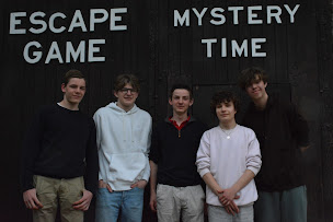 Photo n°7 de Escape Game Mystery Time à Villeneuve-sur-Auvers (Centre d'escape game)