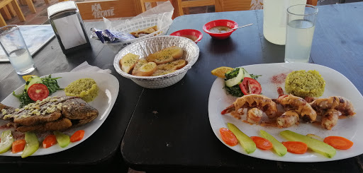 El Yate Restaurant