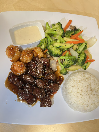 Hanari Cafe Sushi & Wok - Thumbnail