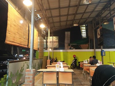 Photos of waroeng makan bebek lalada