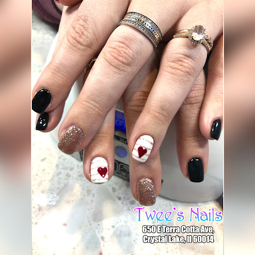 Twee's Nails - Visual